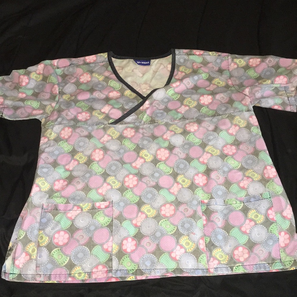 Scrub top